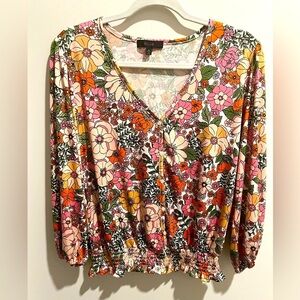 Eclair 70’s Flower Power Inspired Top